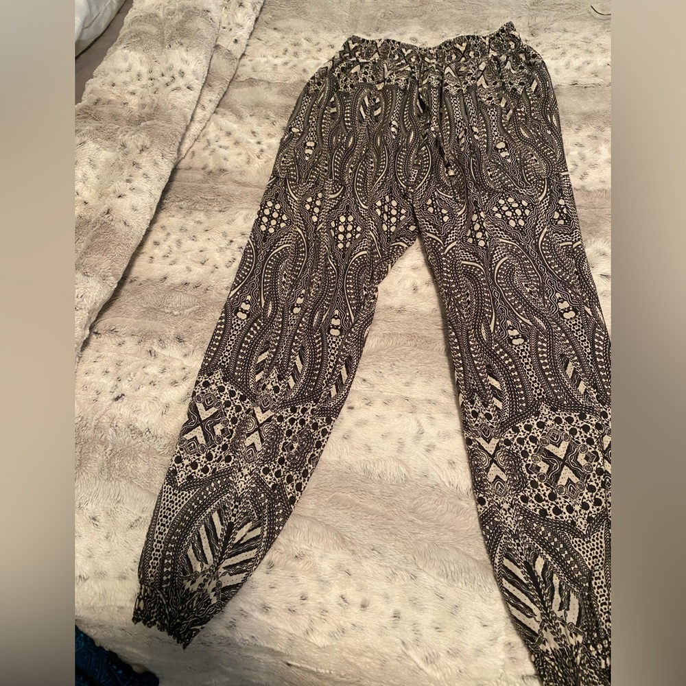 Print black and white womens pants